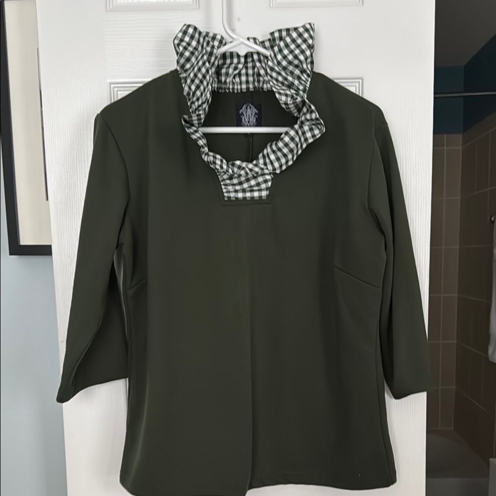 Elizabeth Wilson Green Checkered Collar Women's Top; GUC; Size medium